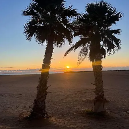 Maison A 100metres Des Plages De *